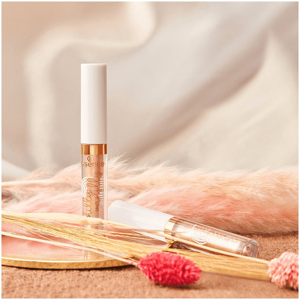 Essence Chilly Vanilly Liquid Eyeshadow 01 Not So Basic Vanilla-5